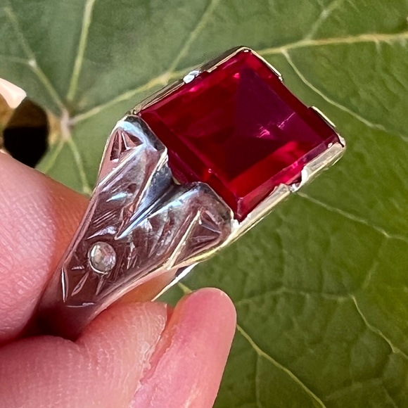 VINTAGE ART DECO 14K WHITE GOLD EMERALD CUT SYNTHETIC RUBY RING UNISEX MEN WOMAN - Picture 6 of 16